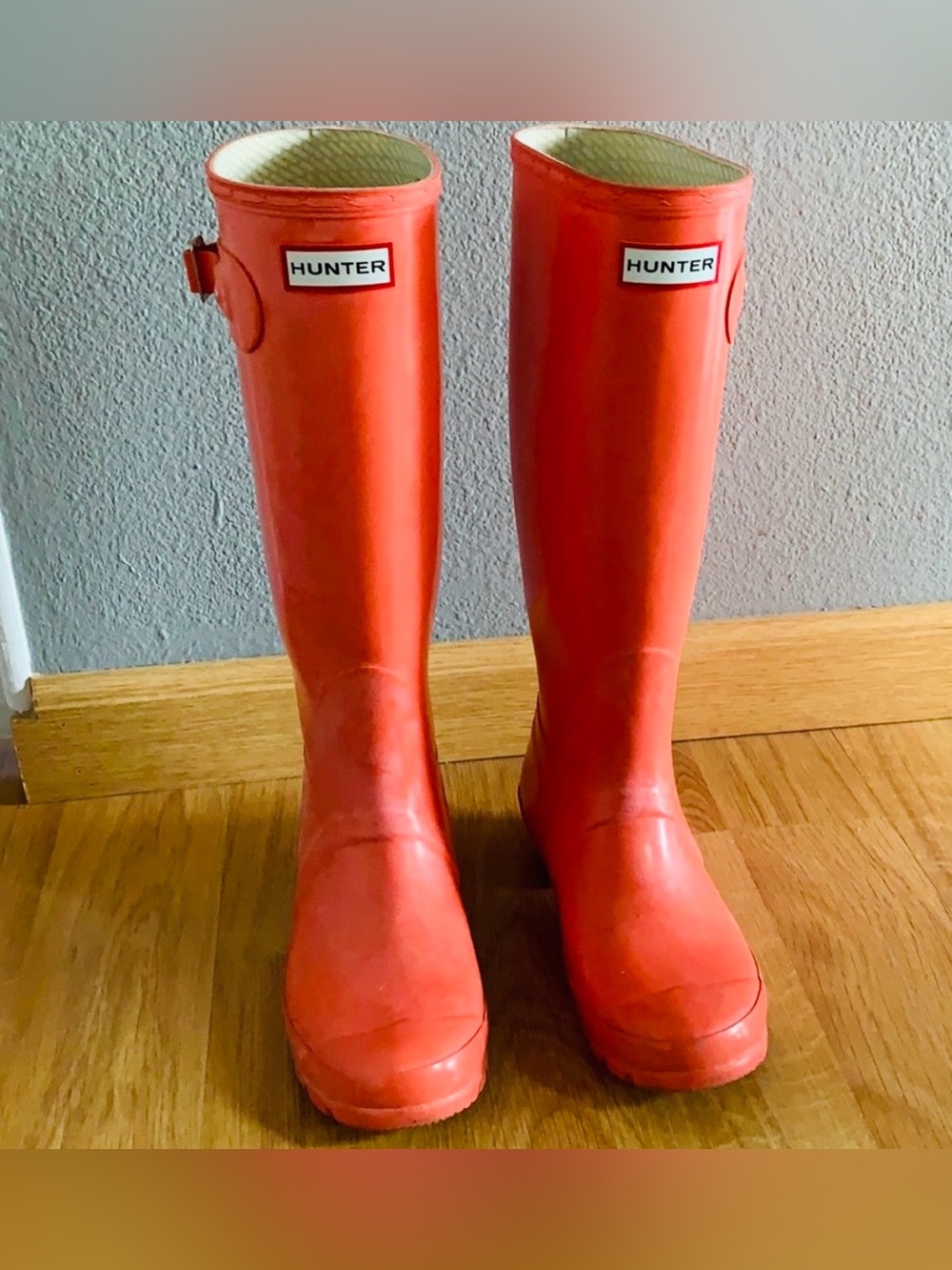 Hunter Bright Orange Tall Rubber Rain Boots size 7 EUC
